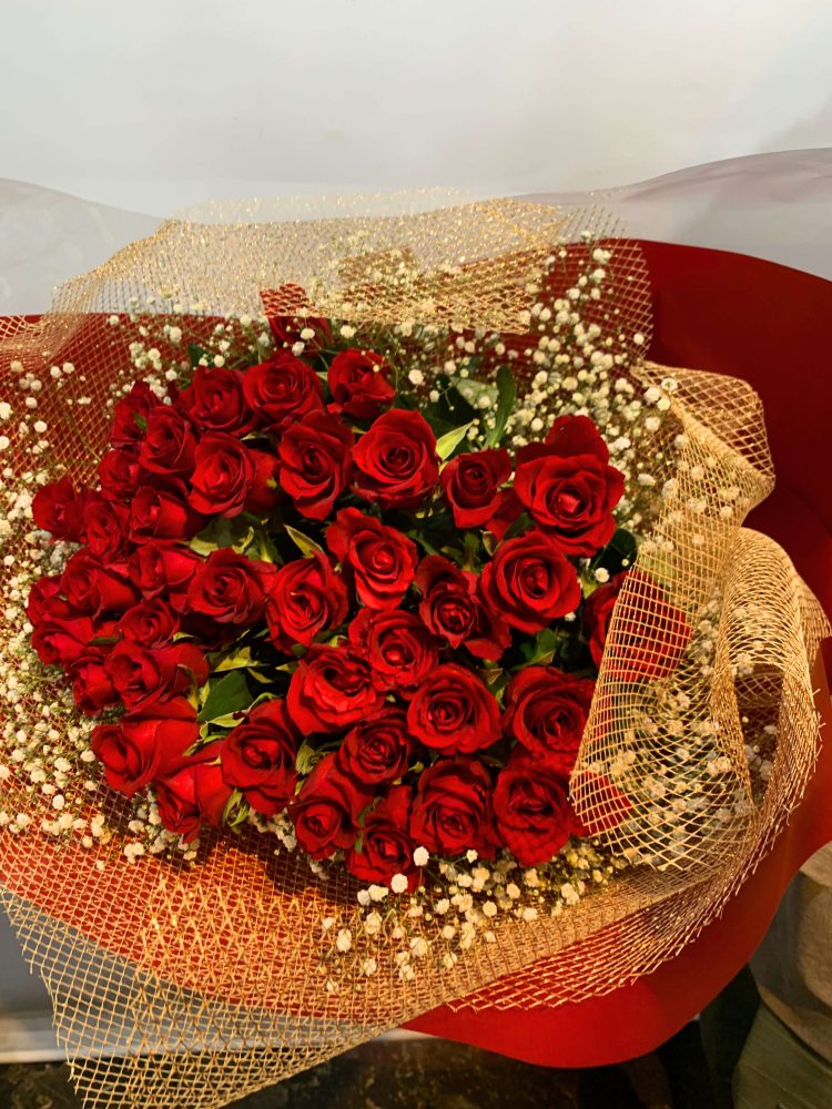 バラ40本とかすみ草のBouquet