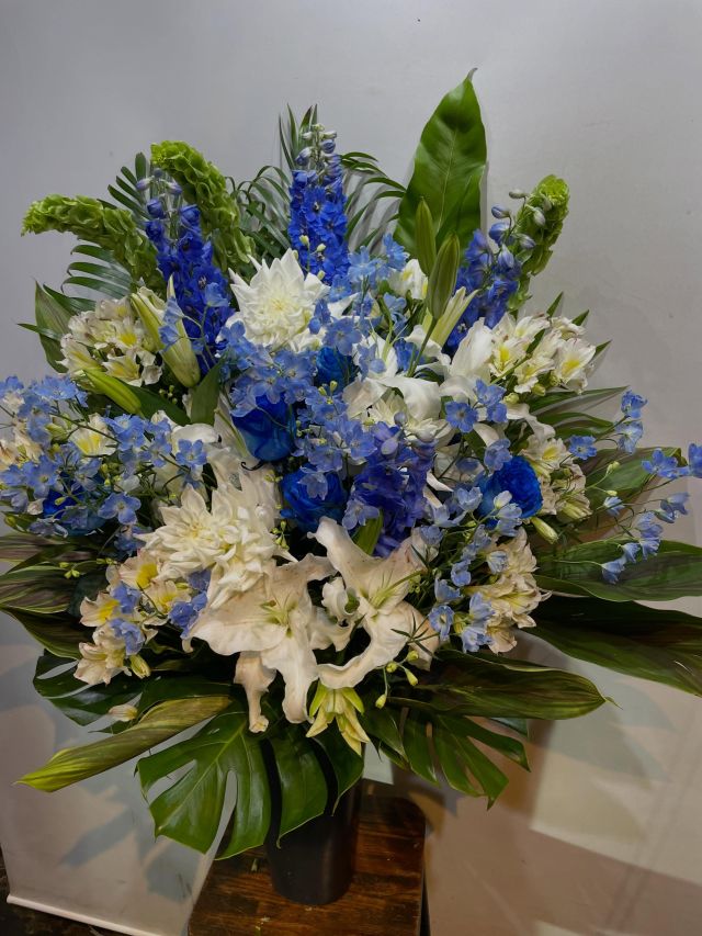 胡蝶蘭はじめ、様々なアイテムをご用意してお客様をお待ちしております。 #flowers#flowerarrangement#flowermagic
#floraldesign#flowersloversflowerpower
floristflowerstagram
