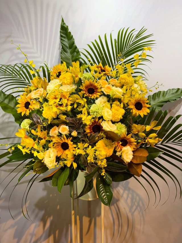#arrangement 
#flowerarrangement 
#gift 
#スタンド花
#お祝い花