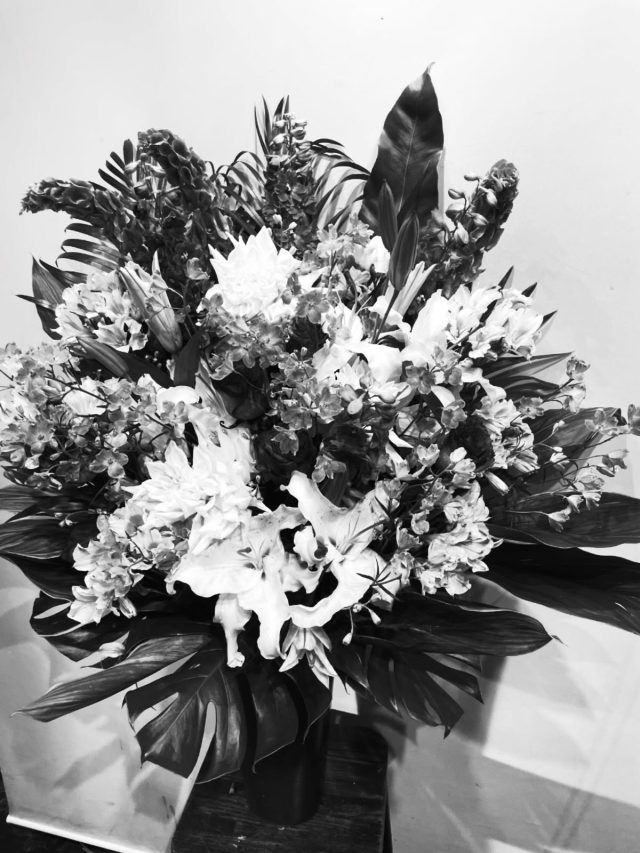 胡蝶蘭はじめ、様々なアイテムをご用意してお客様をお待ちしております。 #flowers#flowerarrangement#flowermagic
#floraldesign#flowersloversflowerpower
floristflowerstagram