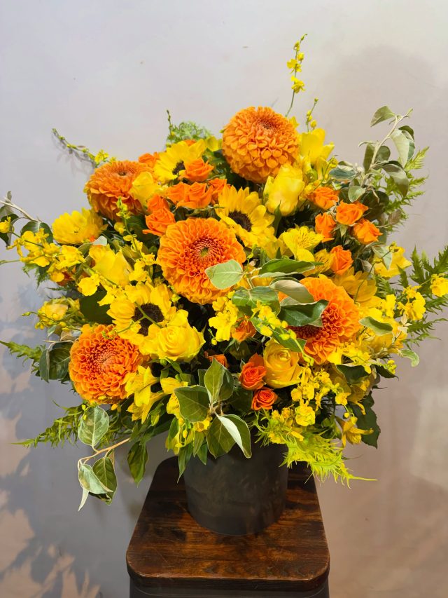 #arrangement 
#flowerarrangement 
#gift 
#お祝い花 
#花屋