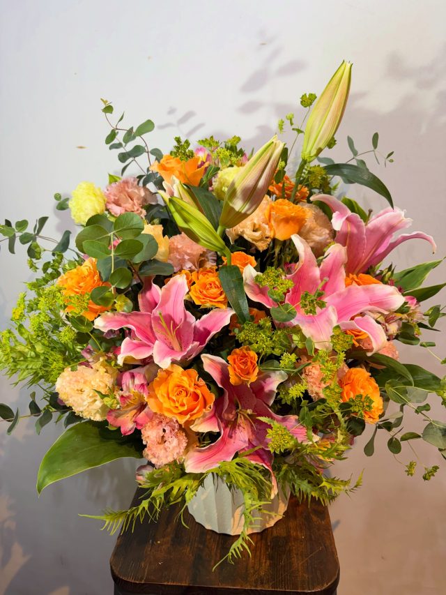 #arrangement 
#flowerarrangement 
#gift 
#お祝い花 
#花屋