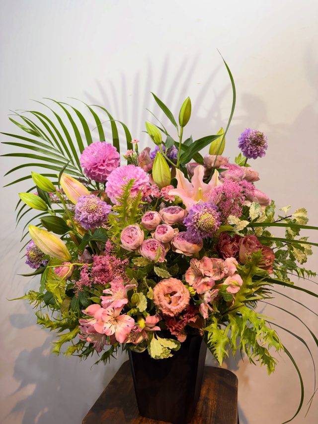 #arrangement 
#flowerarrangement 
#gift 
#お祝い花 
#花屋