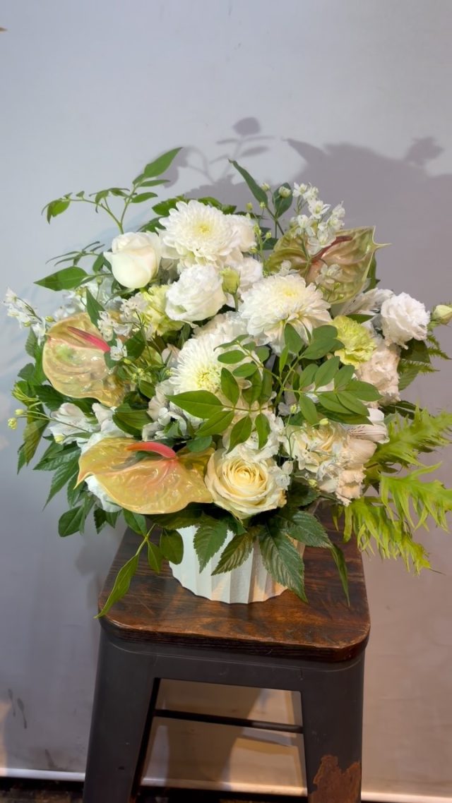 #arrangement 
#flowerarrangement 
#gift 
#お祝い花 
#花屋
