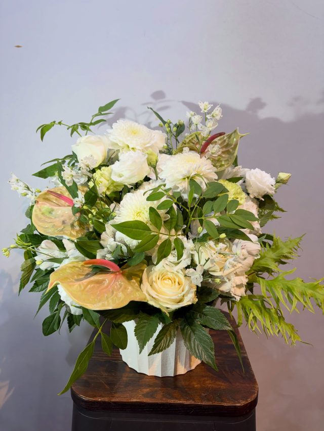 #arrangement 
#flowerarrangement 
#gift 
#お祝い花 
#花屋