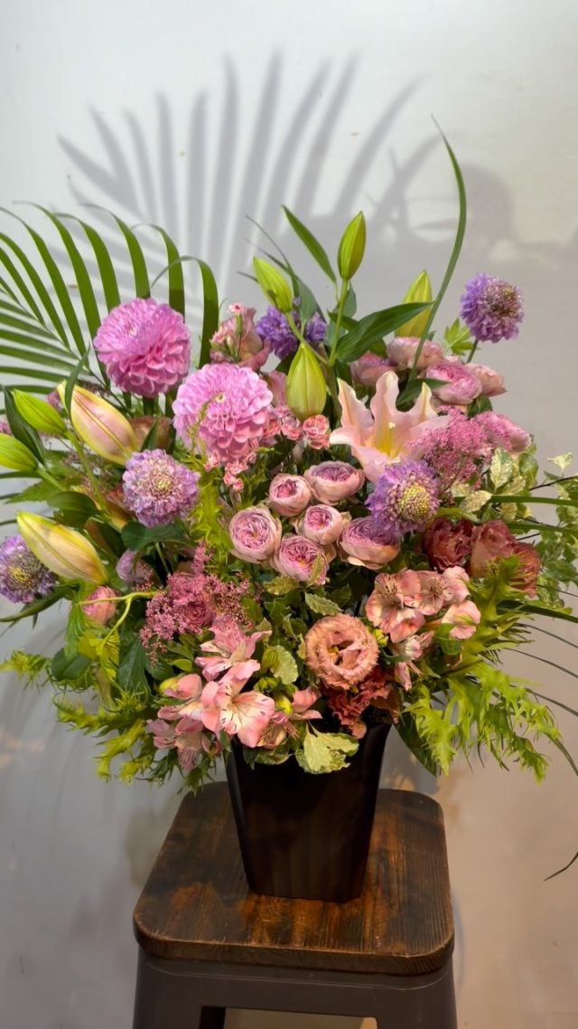 #arrangement 
#flowerarrangement 
#gift 
#お祝い花 
#花屋