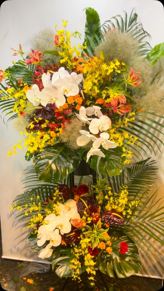 #arrangement 
#flowerarrangement 
#gift 
#送別
#花屋