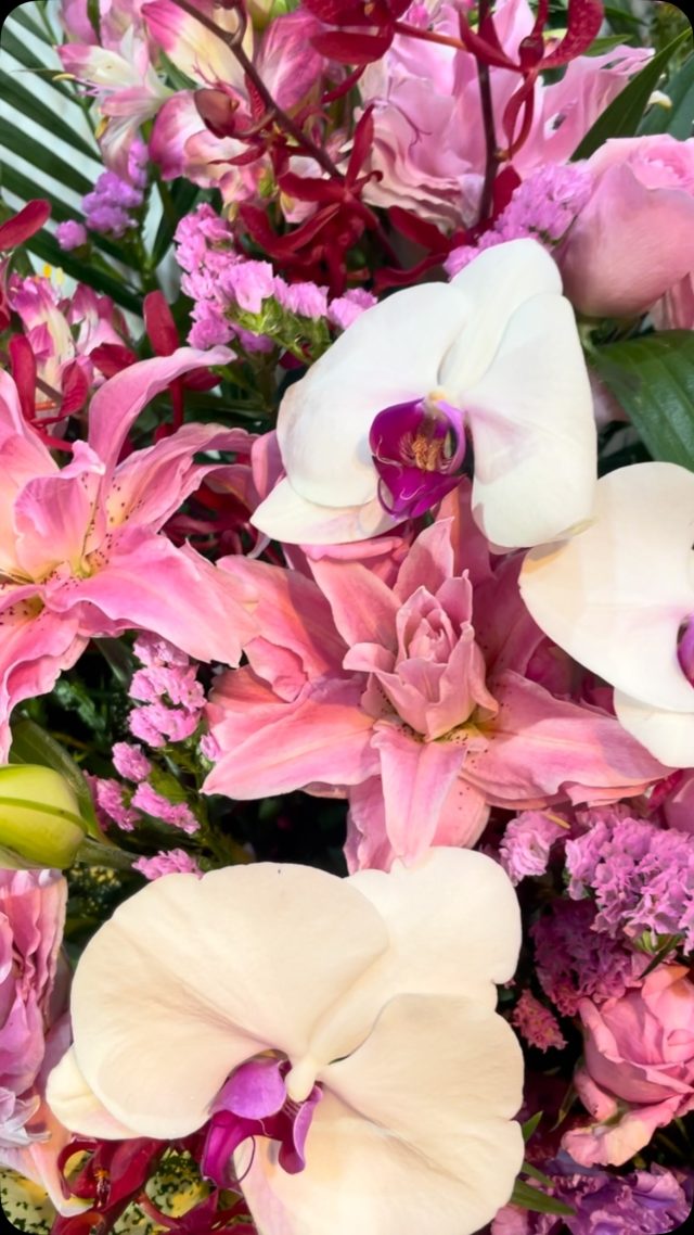 スタンドタグ
#arrangement 
#flowerarrangement 
#gift 
#スタンド花
#お祝い花