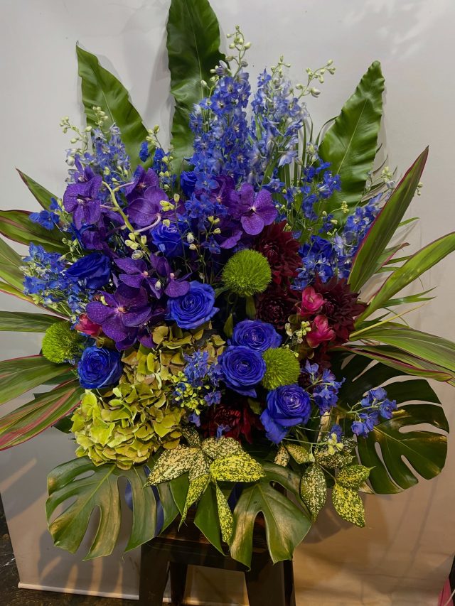 #arrangement 
#flowerarrangement 
#gift 
#お祝い花 
#花屋