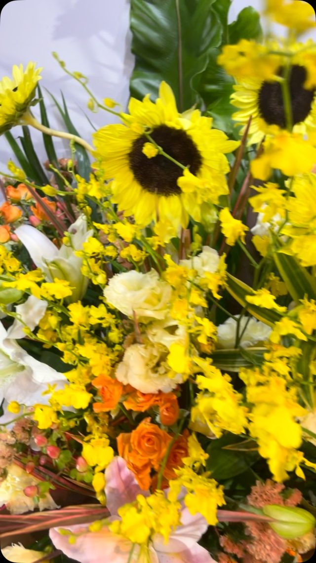 #arrangement 
#flowerarrangement 
#gift 
#送別
#花屋