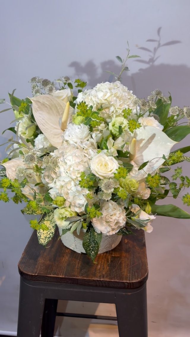 #arrangement 
#flowerarrangement 
#gift 
#お祝い花 
#花屋