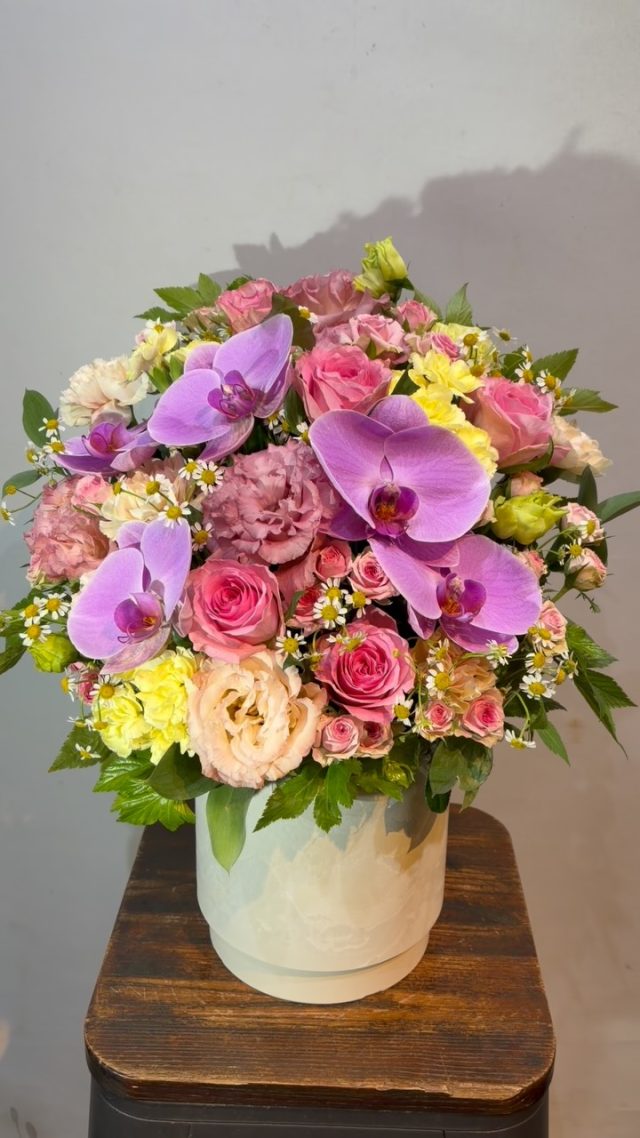 #arrangement 
#flowerarrangement 
#gift 
#お祝い花 
#花屋
