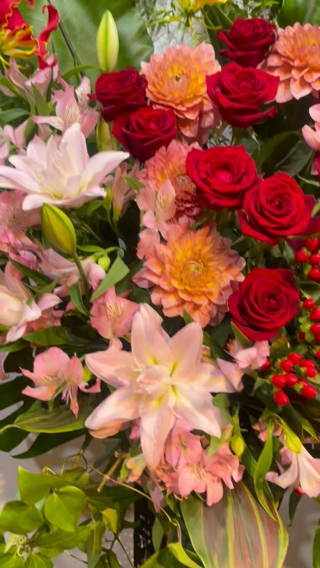 #arrangement 
#flowerarrangement 
#gift 
#送別
#花屋